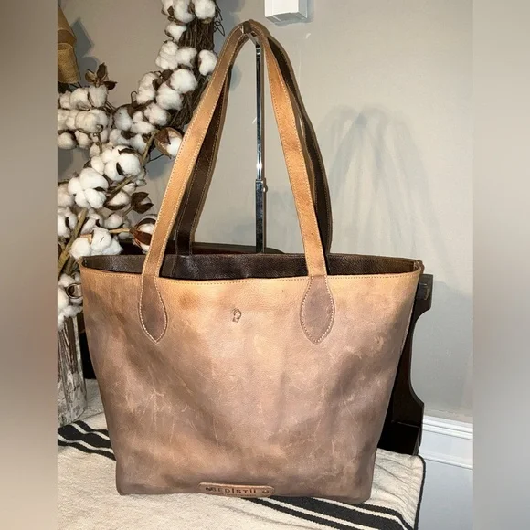 NWOT Bed Stu Leather Charlotte Reversible Shoulder Bag Tote Black Grey $255 - Picture 10 of 16